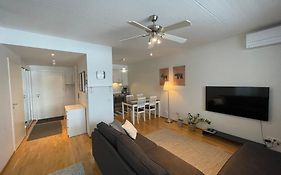 Ilmastoitu 55 m2 huoneisto saunalla Lahden satamassa